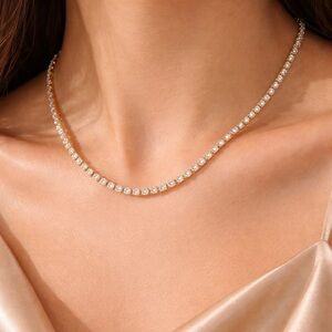 Fashion Jewelry Gold Necklace with Shimmering Details